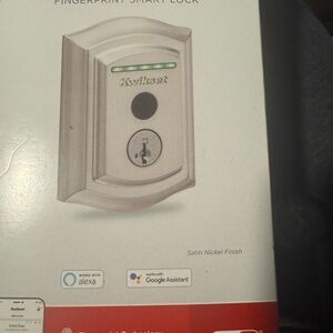Kwikset Fingerprint Smart Lock in Satin Nickel
